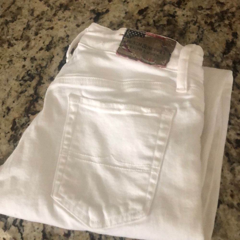 Women’s jeans